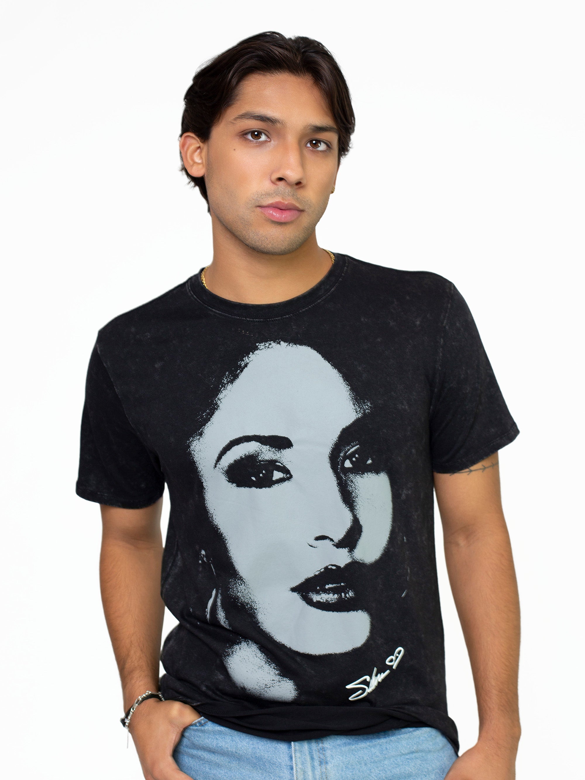 Selena Full Face Tee